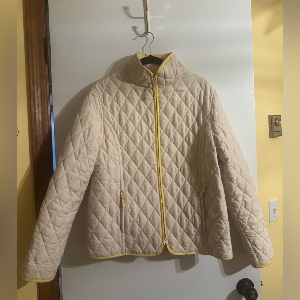 John Partridge Quilted Jacket | Beige & Yellow Lined | Classic British Style